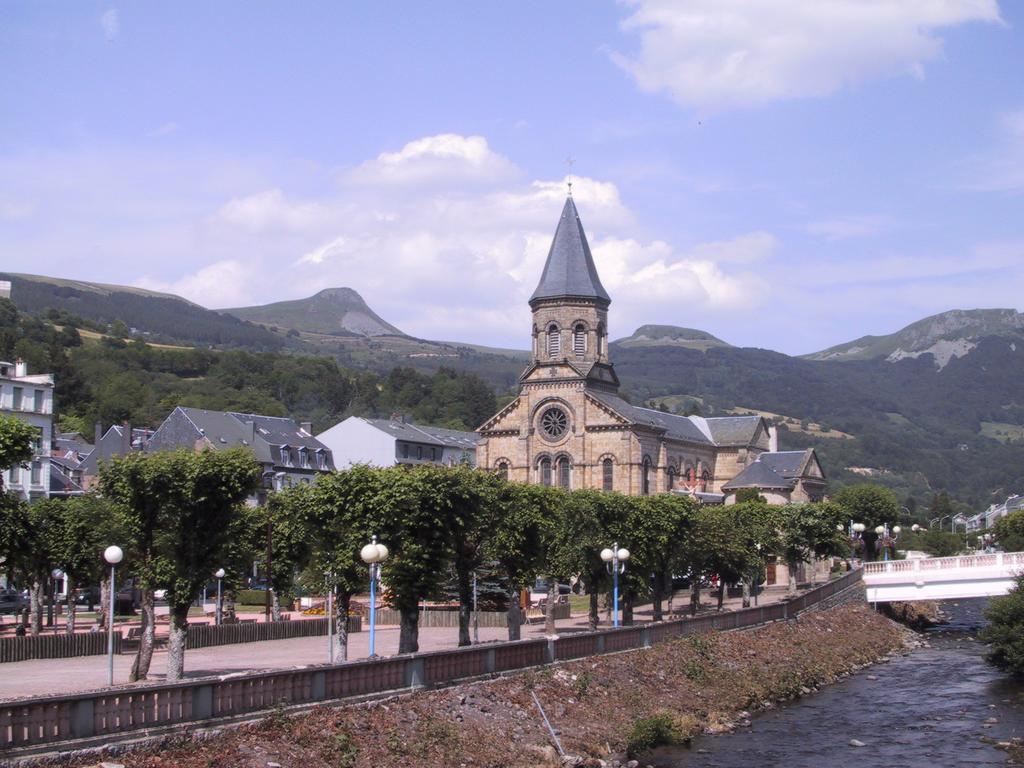 Vvf Correze Pays D'Eygurande Hotel ภายนอก รูปภาพ