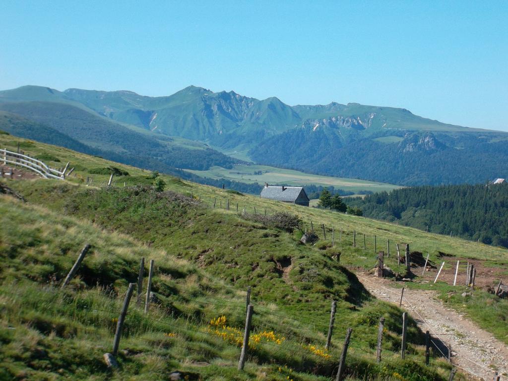 Vvf Correze Pays D'Eygurande Hotel ภายนอก รูปภาพ