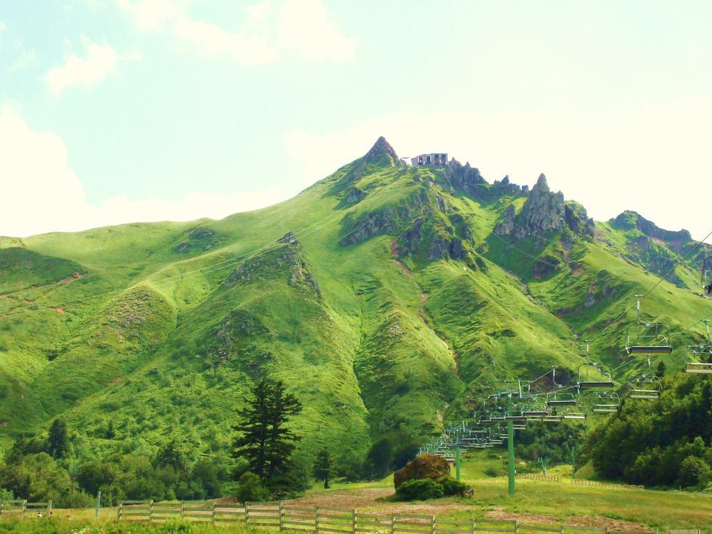 Vvf Correze Pays D'Eygurande Hotel ภายนอก รูปภาพ